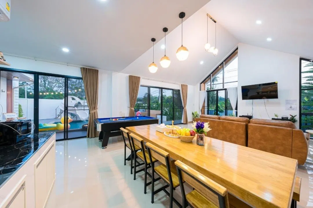 ภายใน Shining House