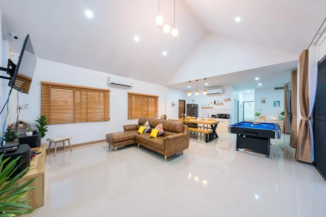 ภายใน Shining House