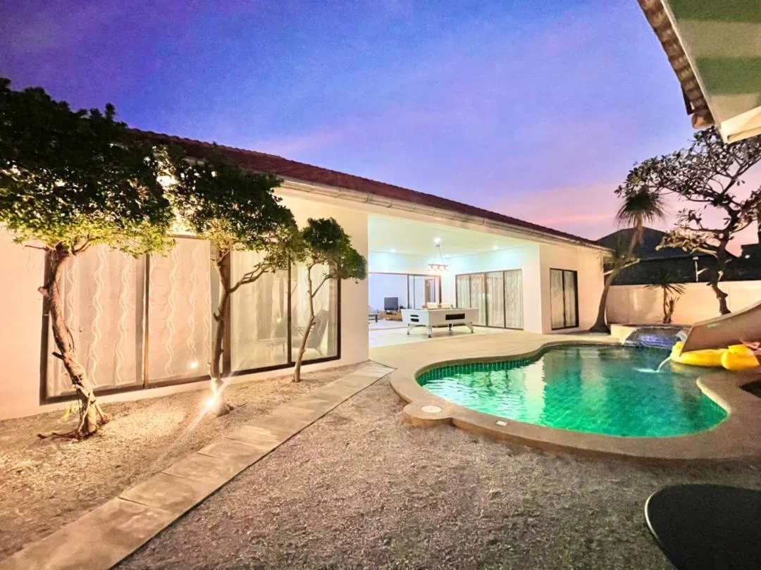 ภายนอก Margarita Pool Villa