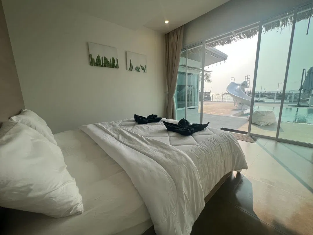 ห้องนอน THE SEA PANO บางแสน