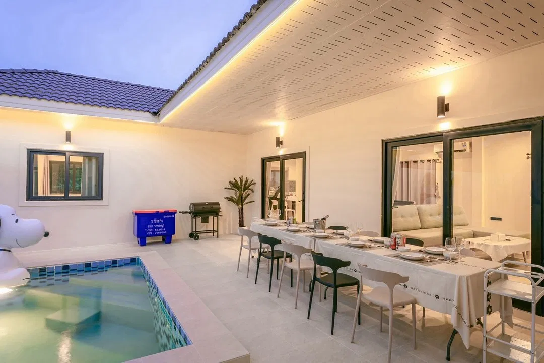 ภายนอก Villa Aden