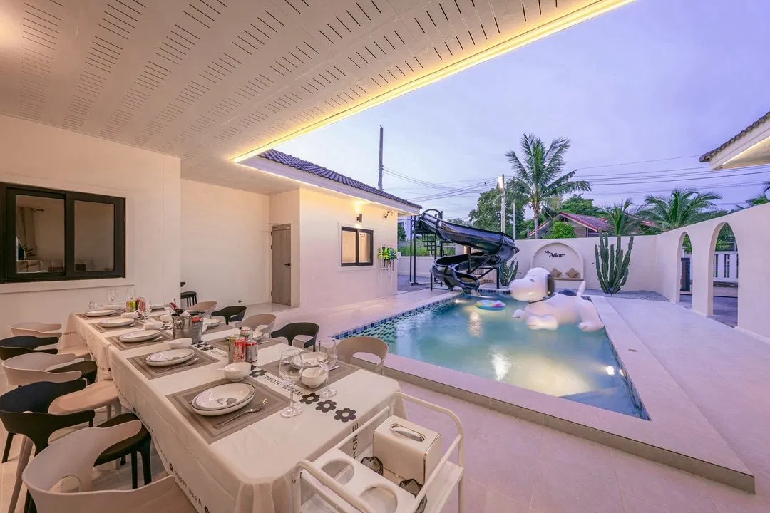 ภายนอก Villa Aden