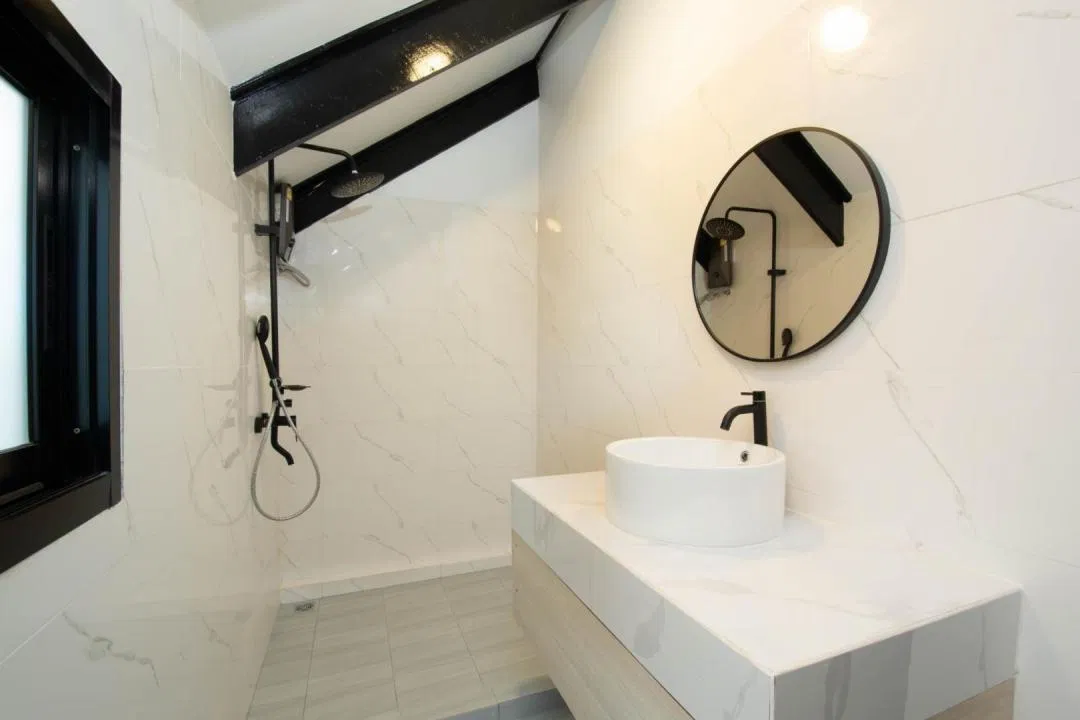 ห้องน้ำ SAGA POOL HOUSE