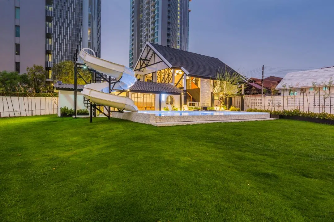ภายนอก SAGA POOL HOUSE
