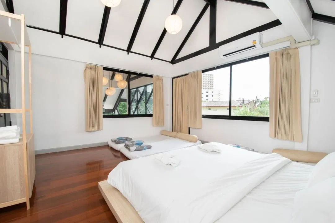 ห้องนอน SAGA POOL HOUSE
