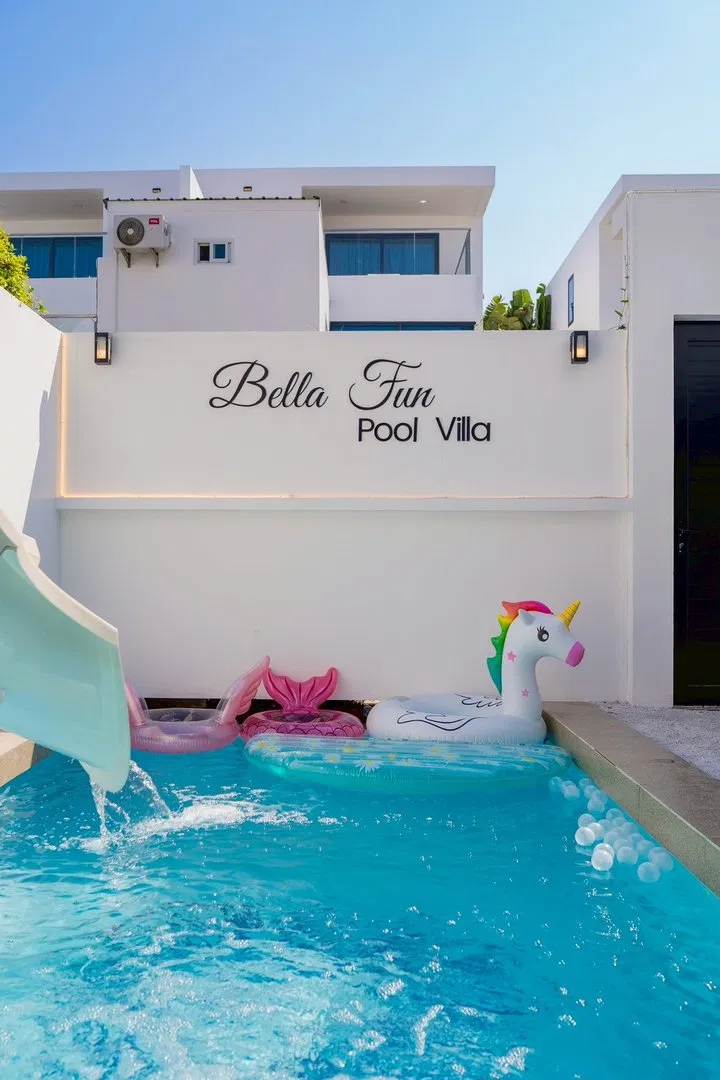 ภายนอก Bella Fun Pool Villa
