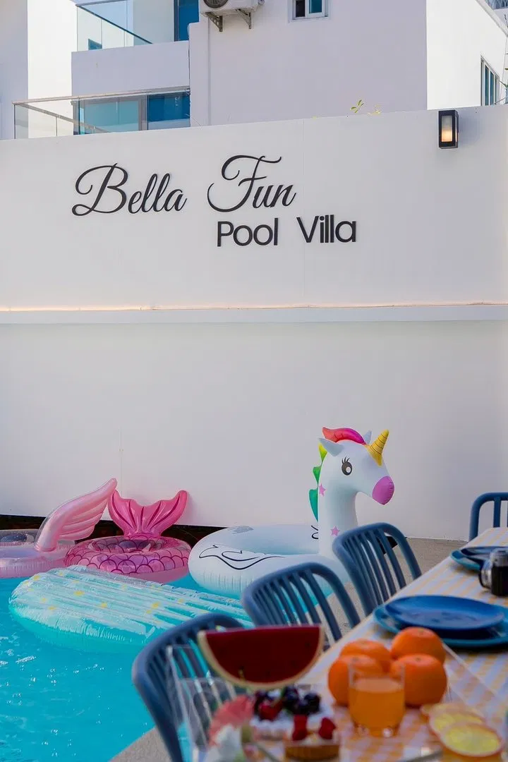 ภายนอก Bella Fun Pool Villa