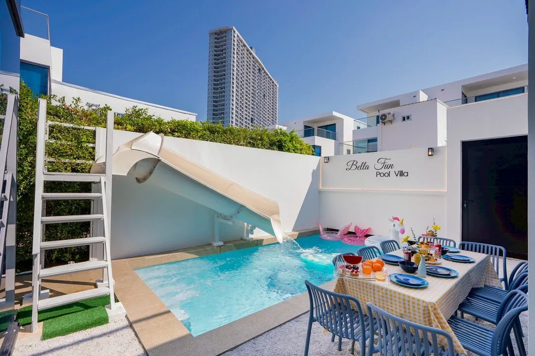 ภายนอก Bella Fun Pool Villa
