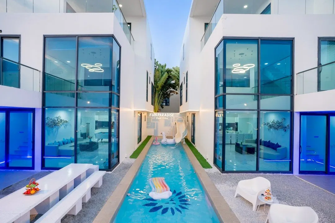 ภายนอก Fun Paradise Pool Villa