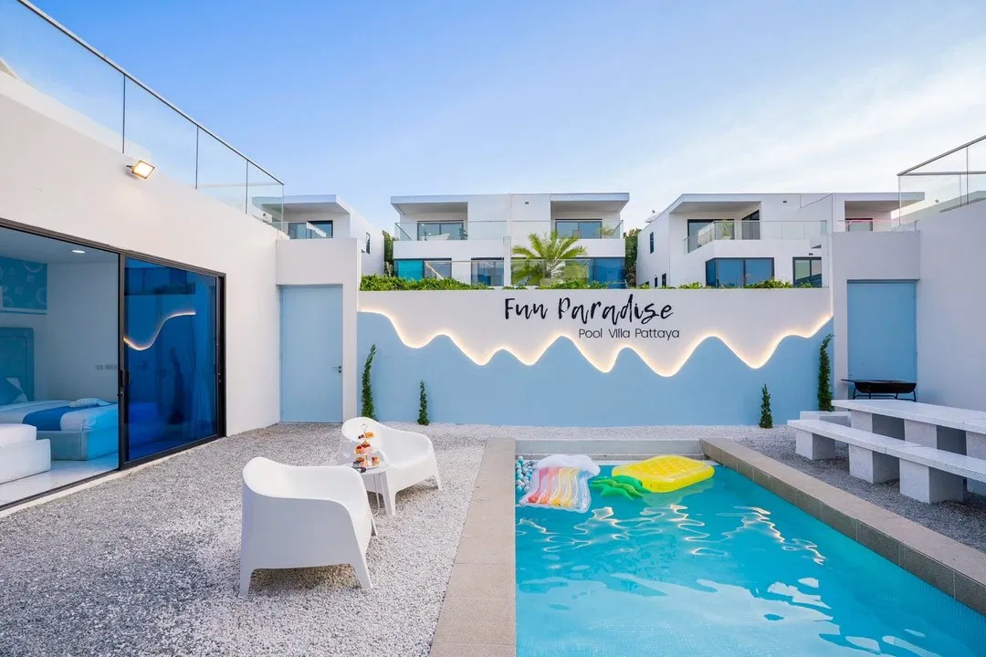 ภายนอก Fun Paradise Pool Villa