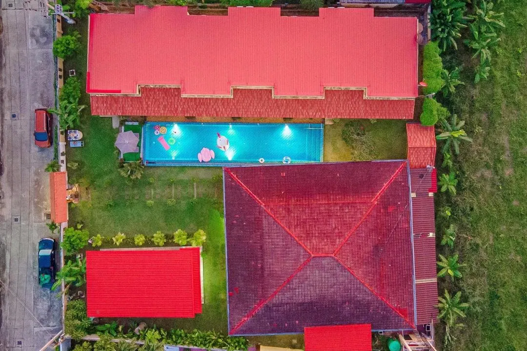ที่จอดรถ Pool Star