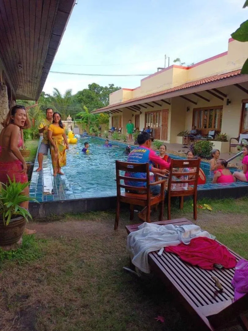 รูปจากลูกค้า Pool Star