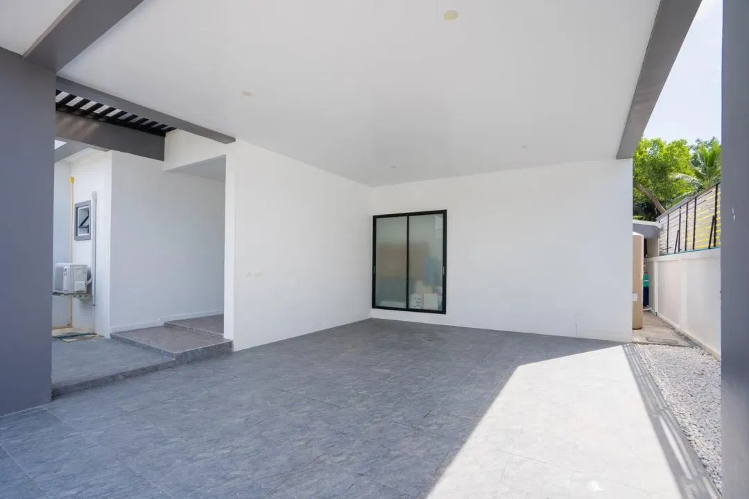 ที่จอดรถ Villa Whale