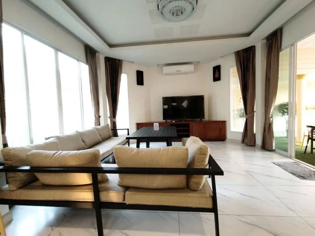 ภายใน Ty Holiday #234