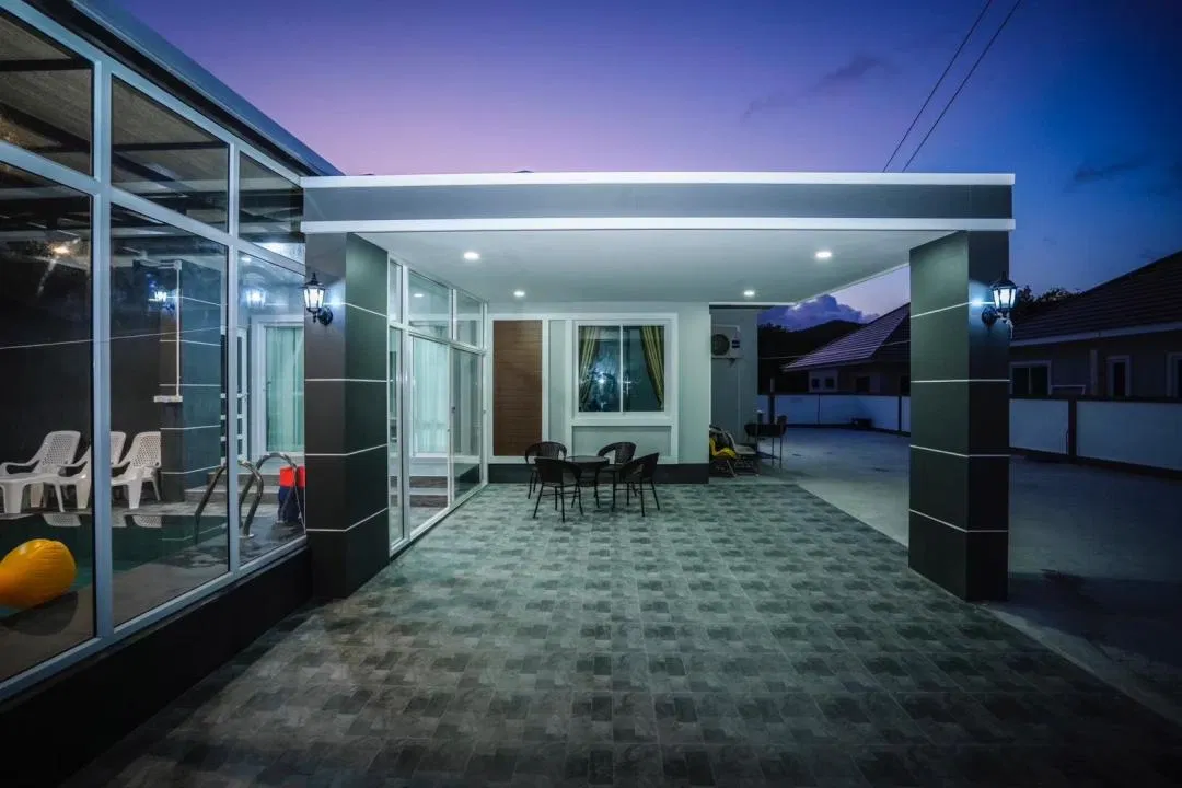 ที่จอดรถ Beery 3T pool villa
