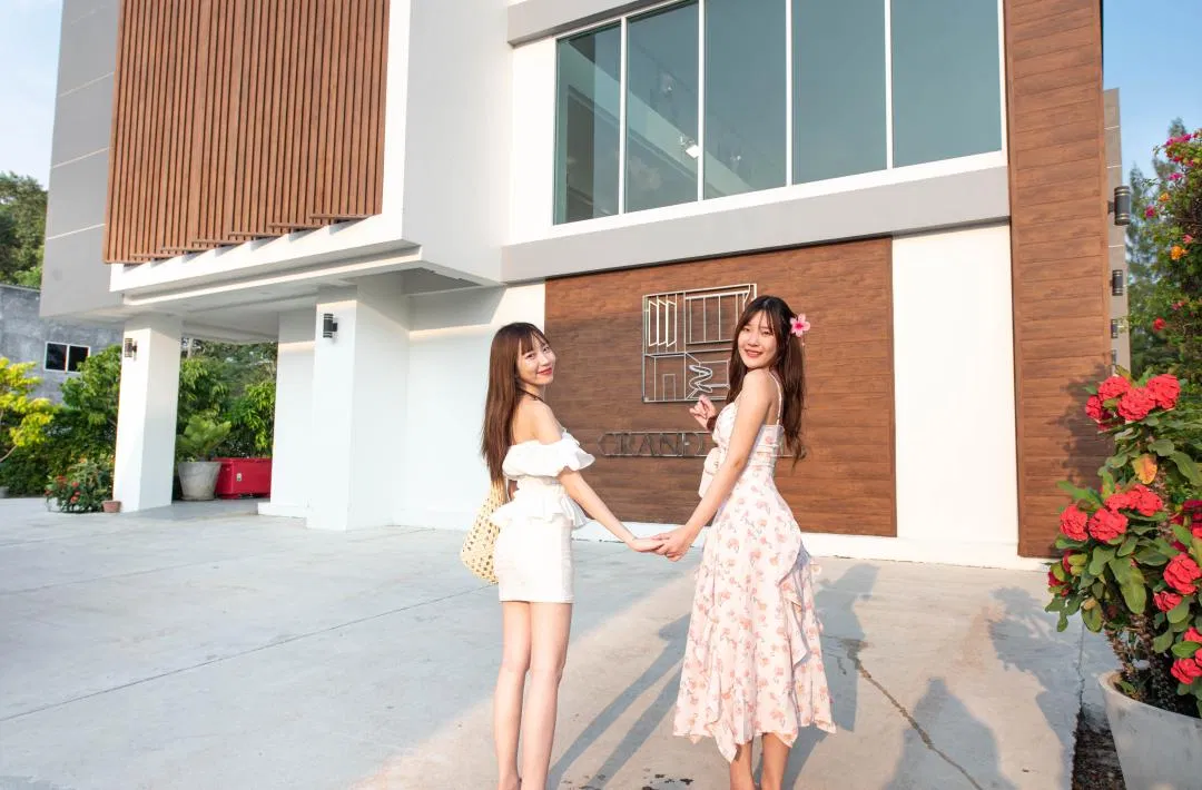 ภายนอก Grand Oasis