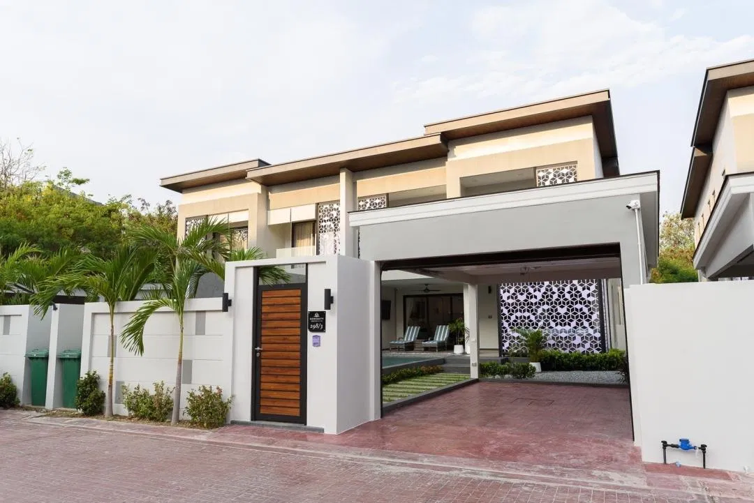 ภายนอก Saya Pool Villas 1