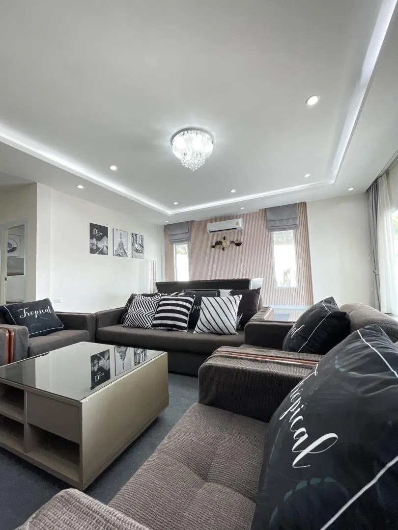 ภายใน 25 Poolvilla Pattaya