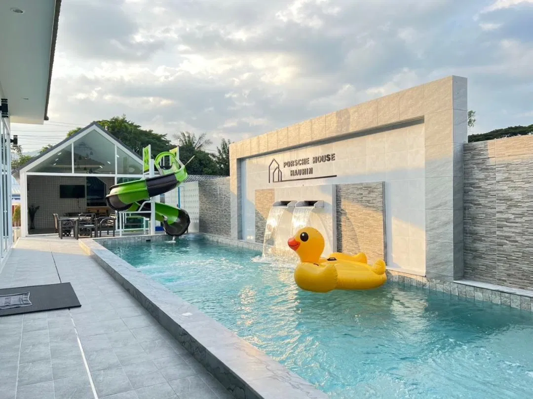 ภายนอก PORSCHE HOUSE