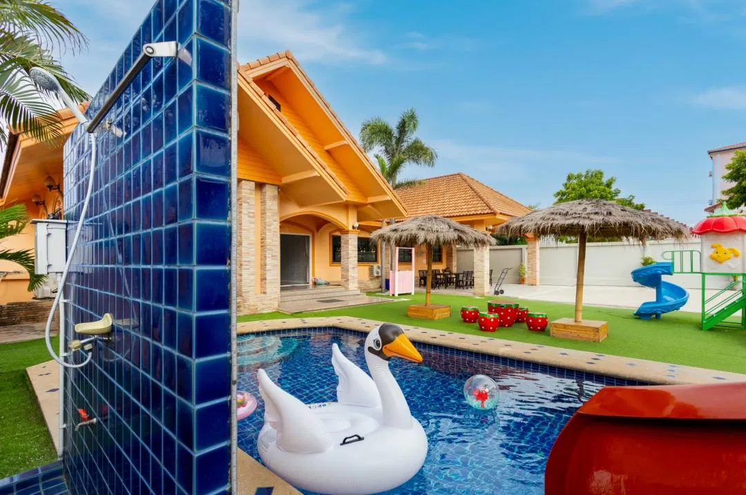 ภายนอก The Orange House