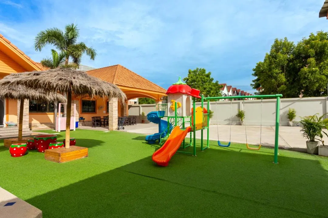 ภายนอก The Orange House