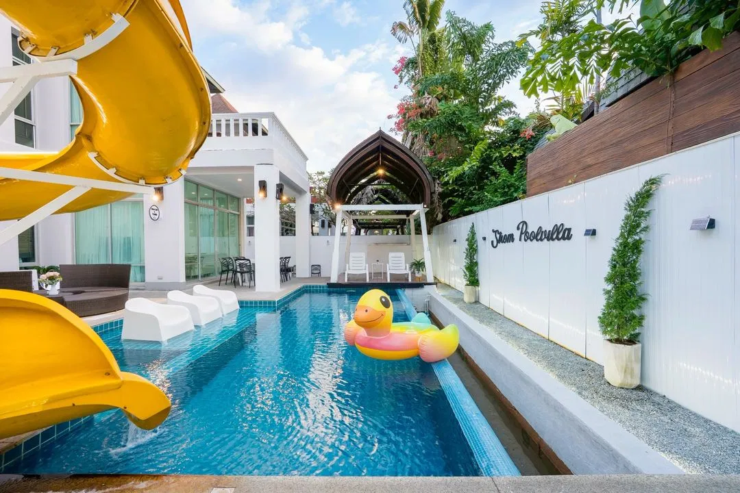 ภายนอก Strom Poolvilla