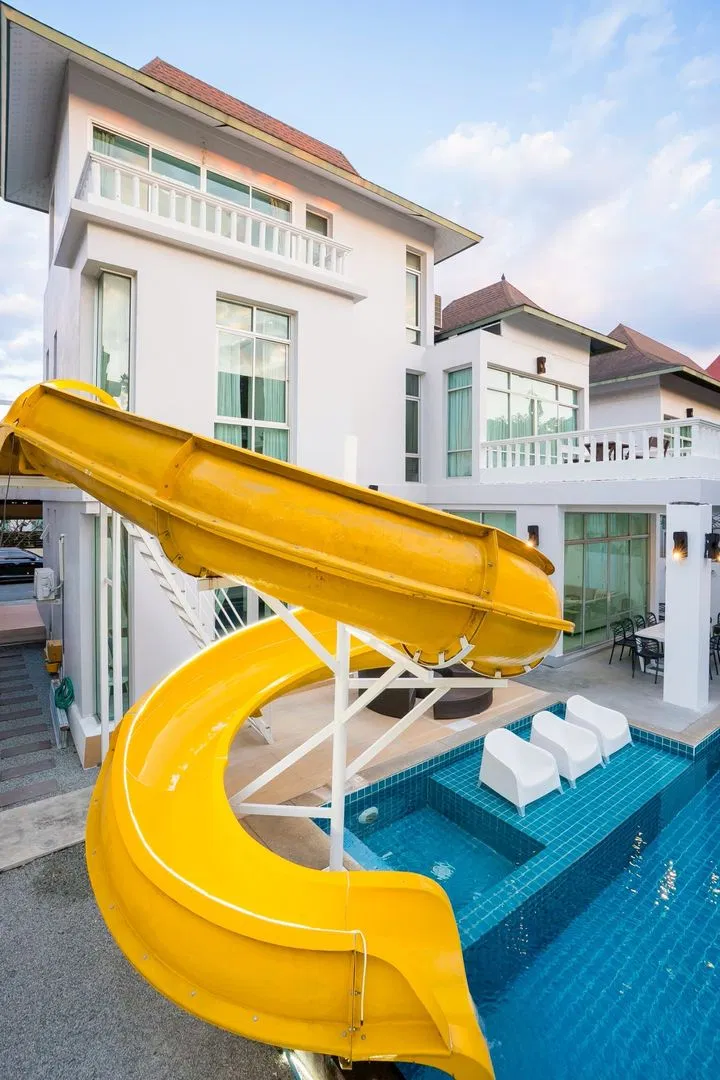ภายนอก Strom Poolvilla