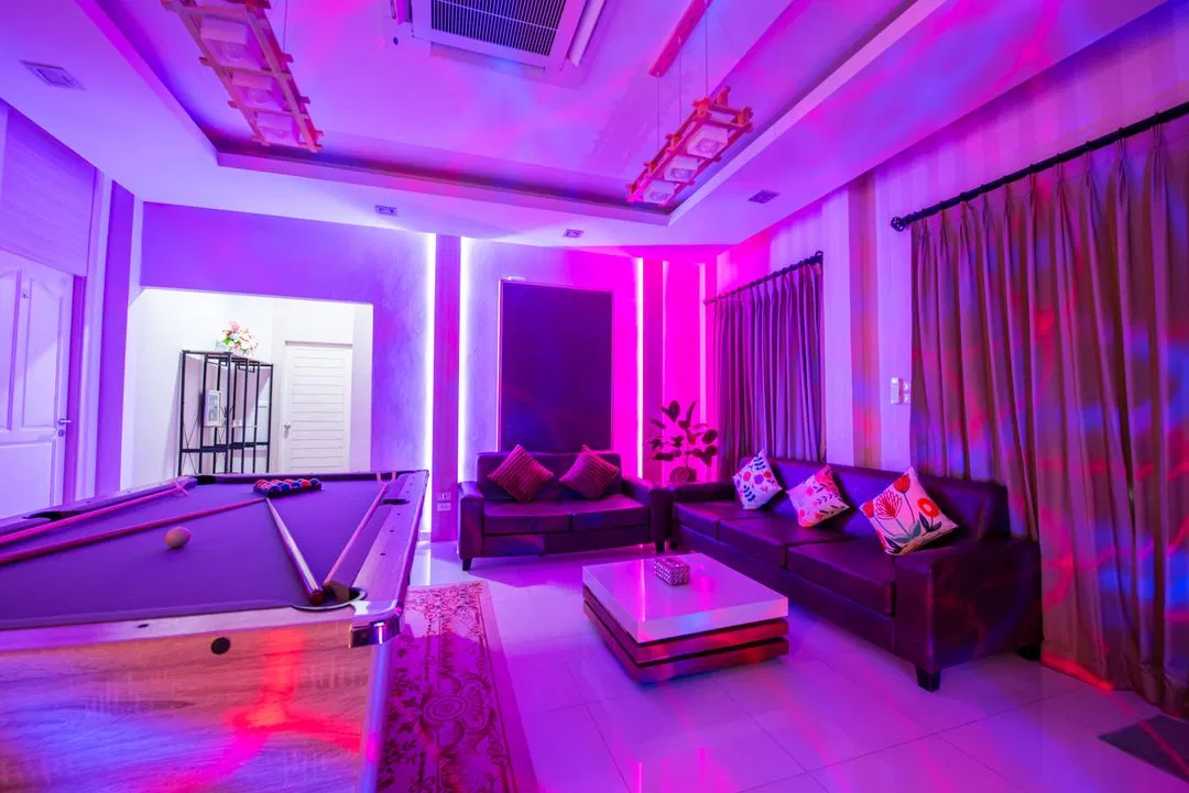 ภายใน By The Beach Pool Villa