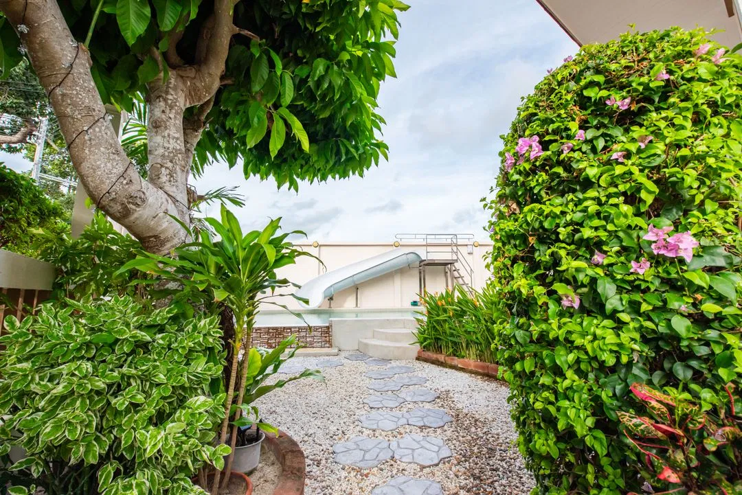 ภายนอก By The Beach Pool Villa