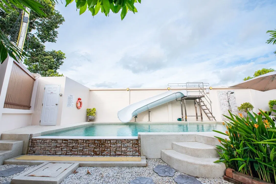 ภายนอก By The Beach Pool Villa