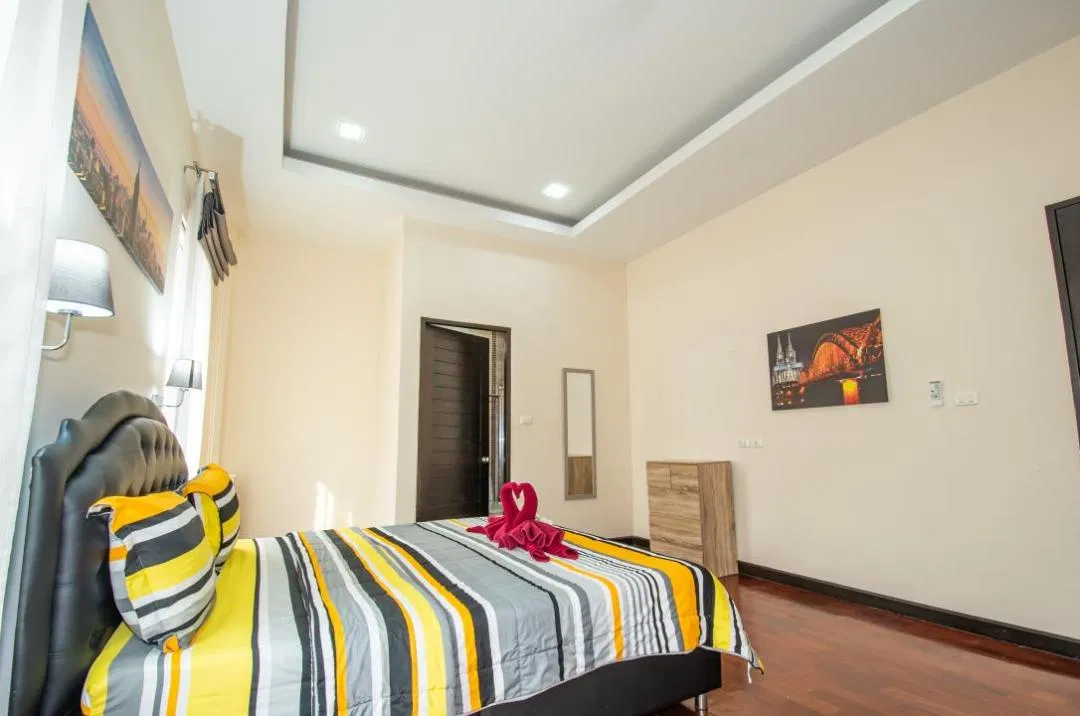 ห้องนอน Gorges Beach Pool Villa บางเสร่(G5)