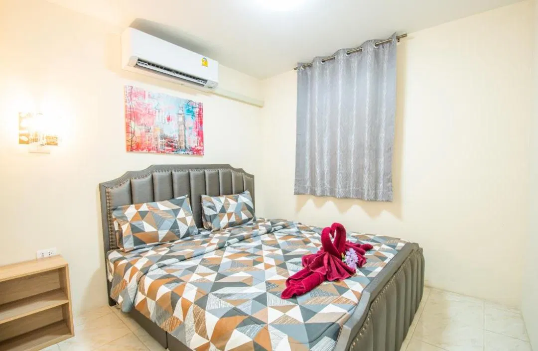ห้องนอน Gorges Beach Pool Villa บางเสร่(G5)