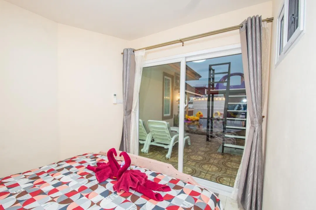 ห้องนอน Gorges Beach Pool Villa บางเสร่(G5)
