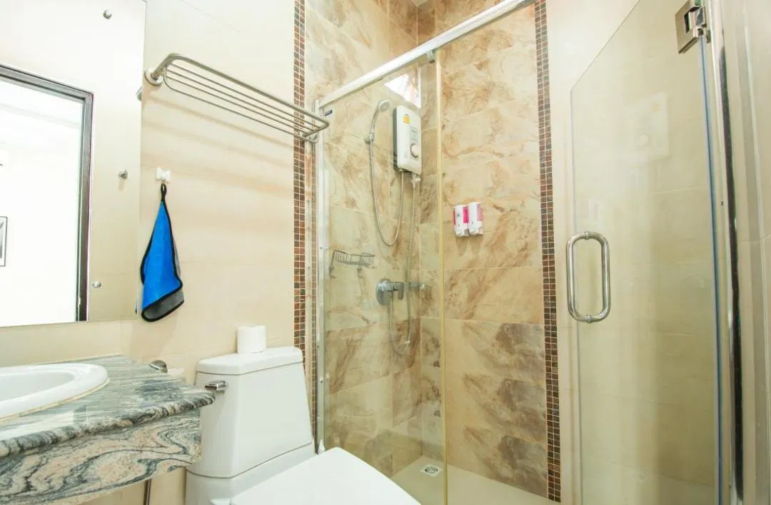 ห้องน้ำ Gorges Beach Pool Villa บางเสร่(G5)
