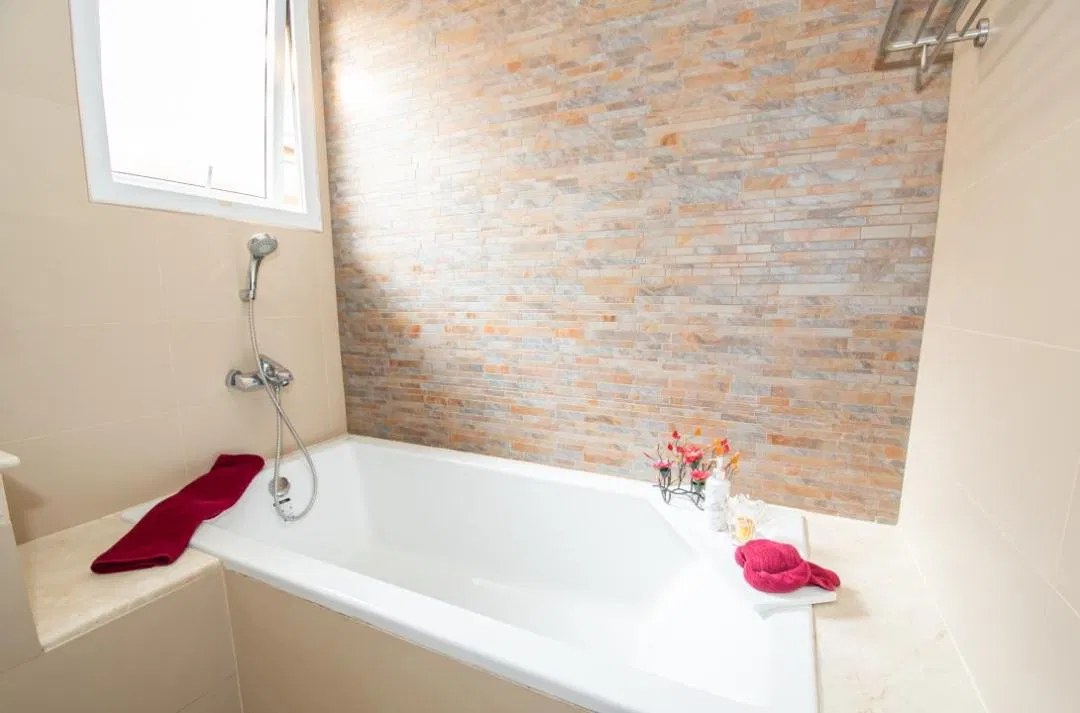 ห้องน้ำ Gorges Beach Pool Villa บางเสร่(G5)