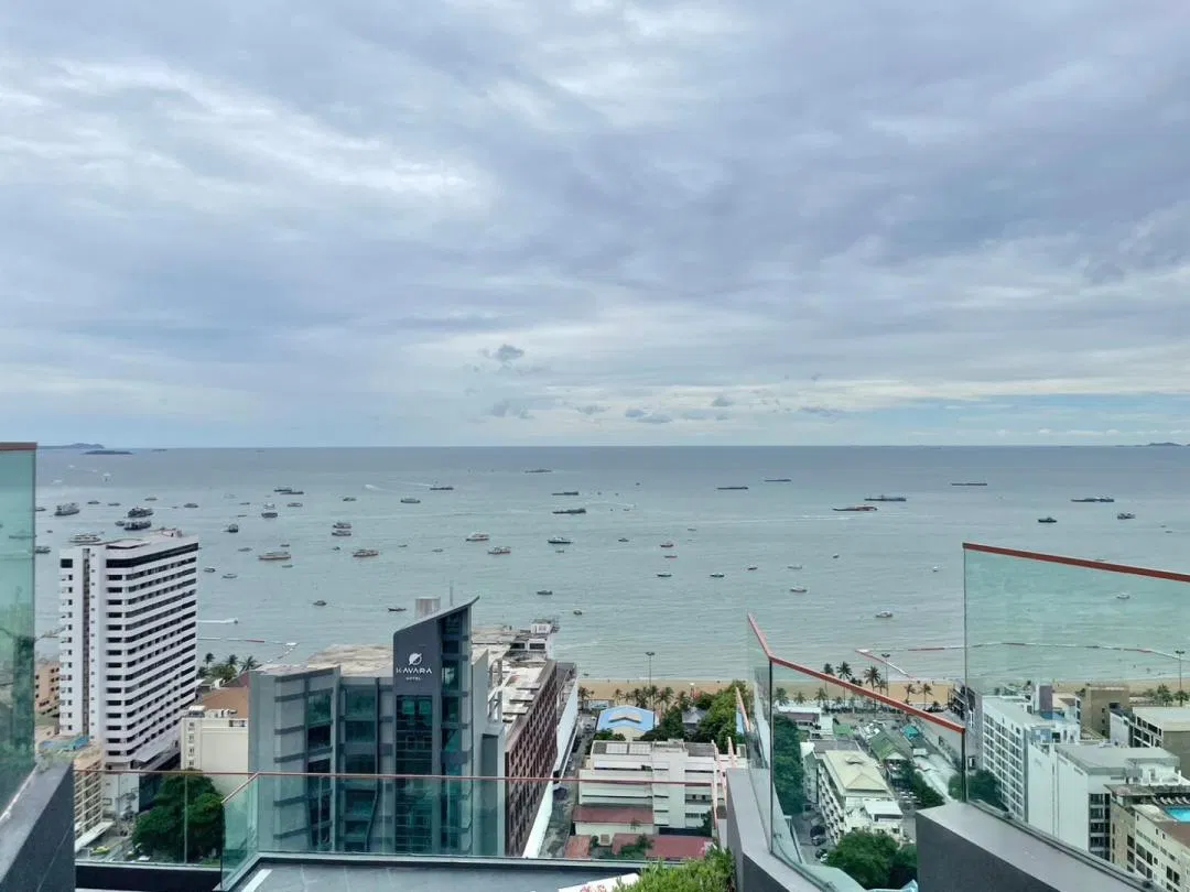 ภายนอก Edge Condo 434