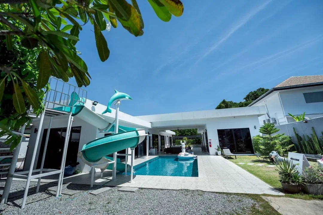 ภายนอก Na-tree pool villa Pattaya
