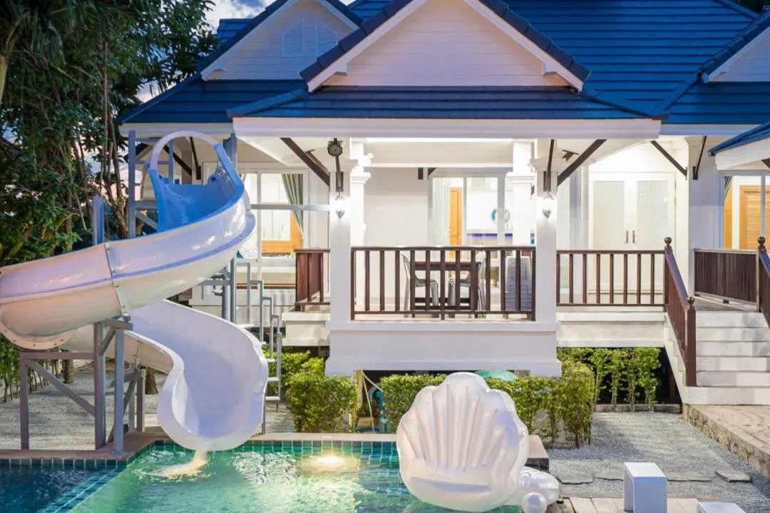 ภายนอก About a beach