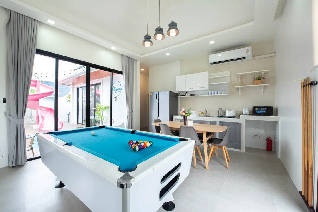 ภายใน Miguel Pool Villa