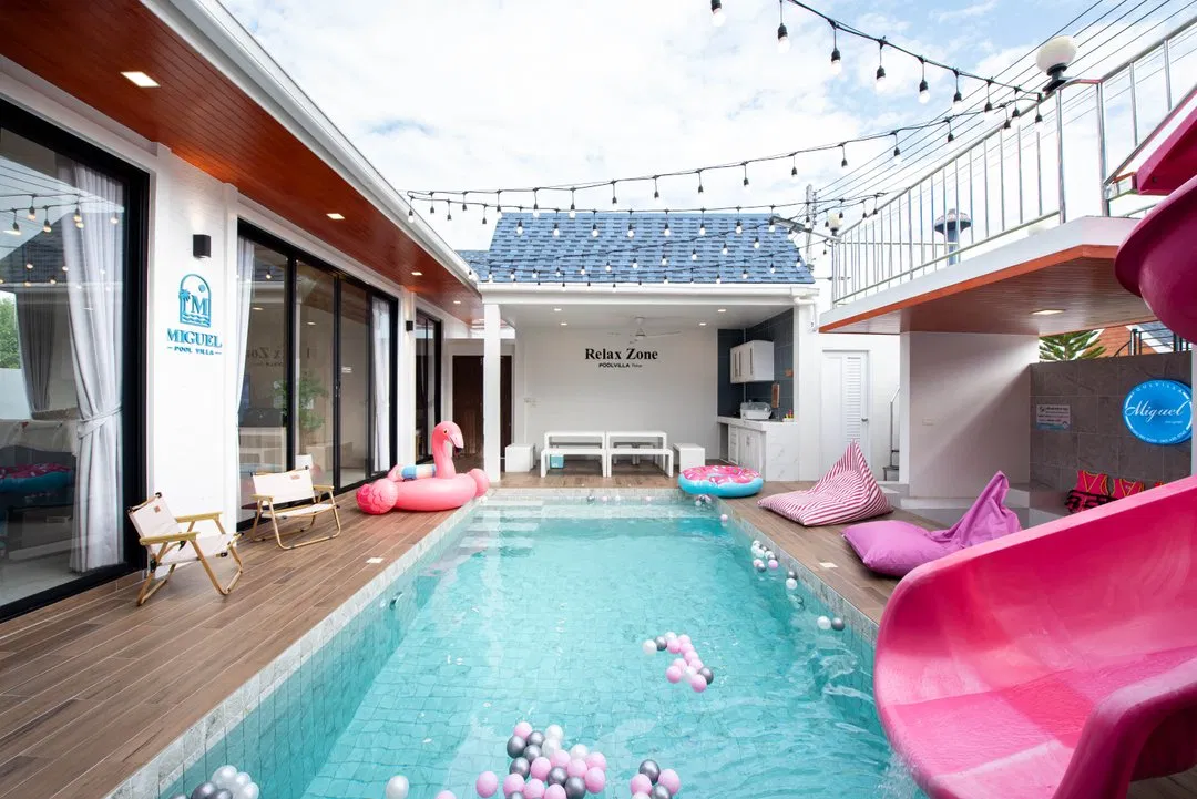 ภายนอก Miguel Pool Villa