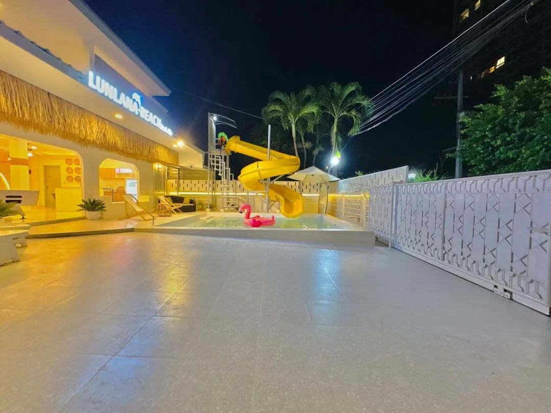ที่จอดรถ Lunlana Beach Poolvilla