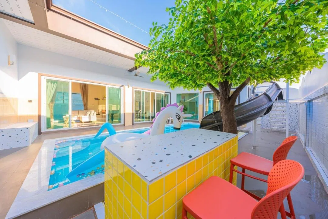ภายนอก Homey House