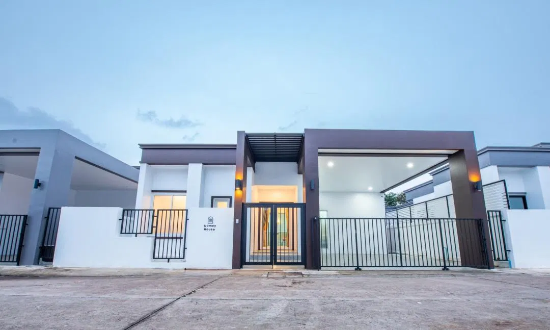 ที่จอดรถ Homey House