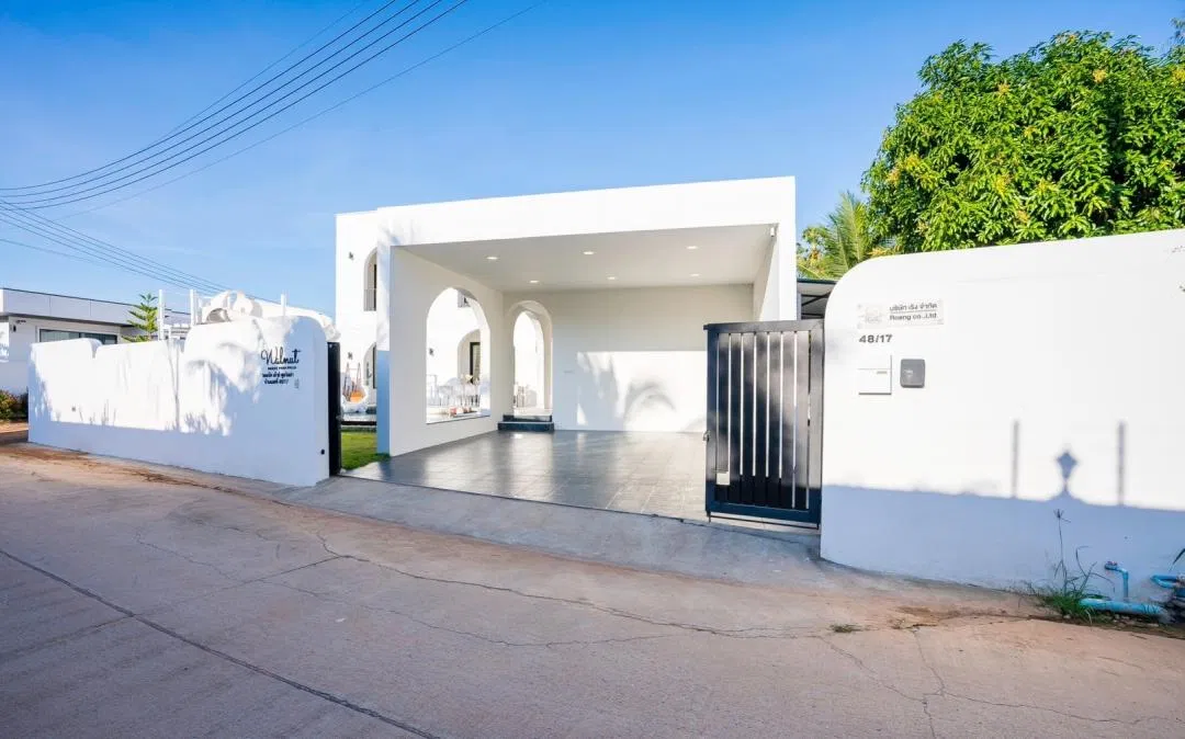 ที่จอดรถ Walnut House Poolvilla