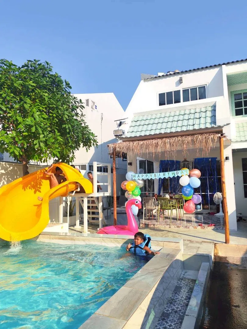 รูปจากลูกค้า Beam beach 2