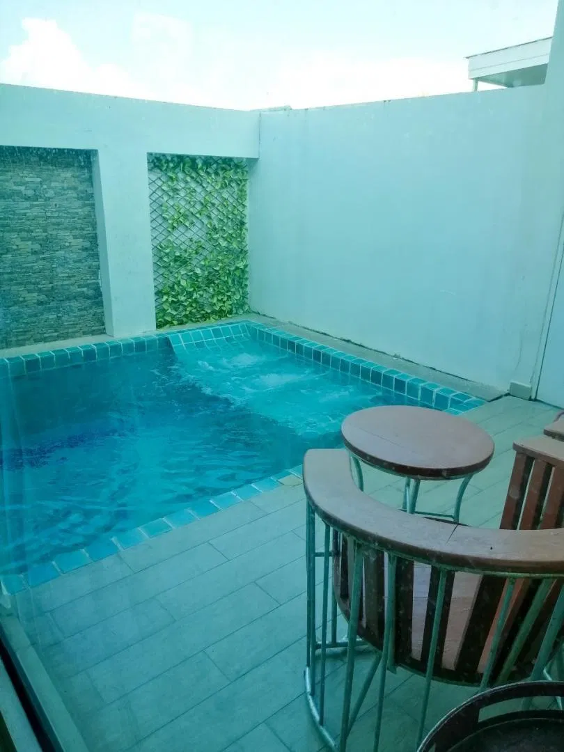 ภายนอก Tropicana Pool Villa Pattaya