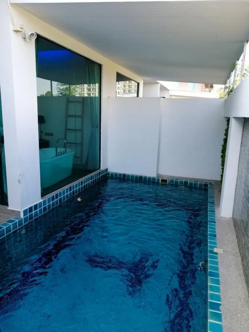 ภายนอก Tropicana Pool Villa Pattaya