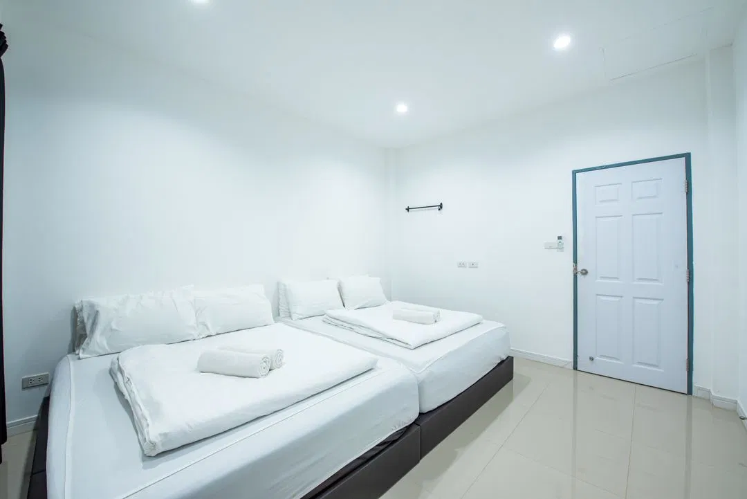ห้องนอน Swiss Poolvilla บางเสร่ สัตหีบ