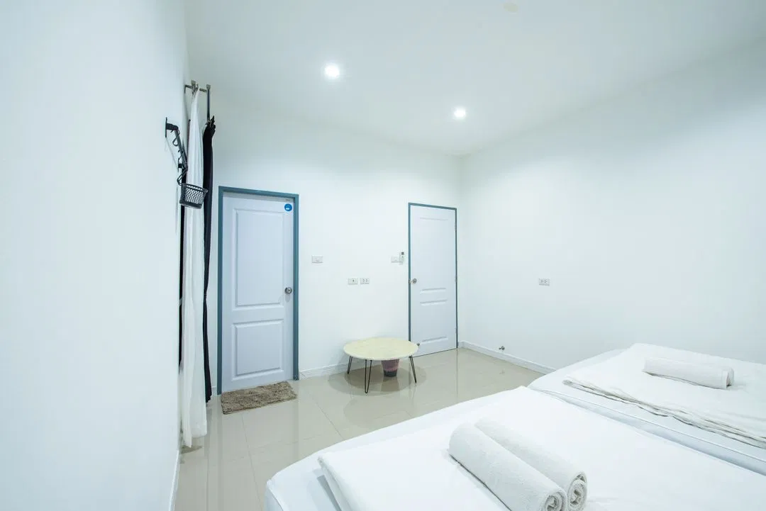ห้องนอน Swiss Poolvilla บางเสร่ สัตหีบ