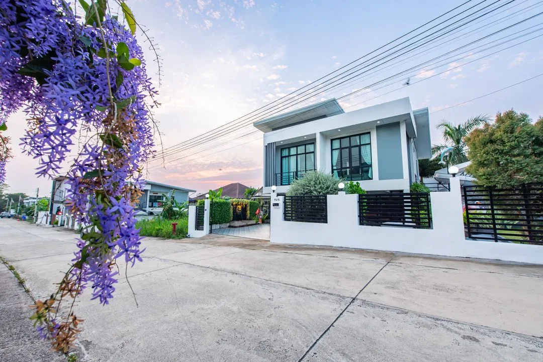 ภายนอก Swiss Poolvilla บางเสร่ สัตหีบ